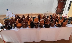 Reclusos hicieron feria de productos elaborados en la Penitenciaría Regional de Coronel Oviedo