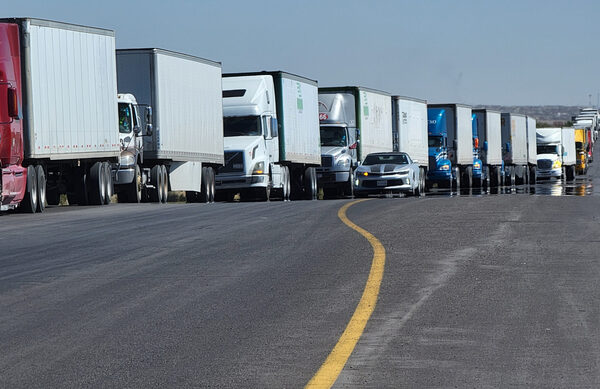 Bloqueo de Texas en mexicana Ciudad Juárez afecta exportación de mercancías a EEUU - MarketData