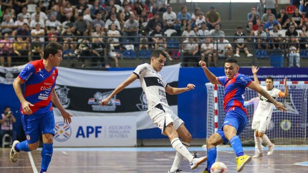 Primera pulseada por el título Absoluto del futsal