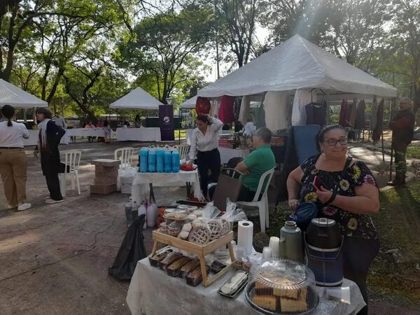 Pacientes con enfermedades reumáticas realizan feria para costear tratamiento - Nacionales - ABC Color