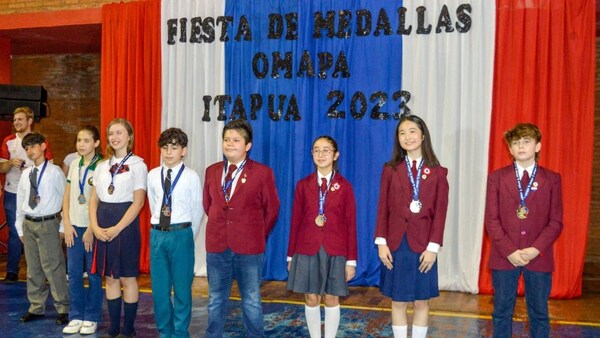 PREMIAN A MENTES BRILLANTES EN MATEMÁTICAS EN ITAPÚA