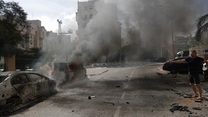 Israel responde con bombardeos a lanzamiento de unos 30 proyectiles desde Líbano