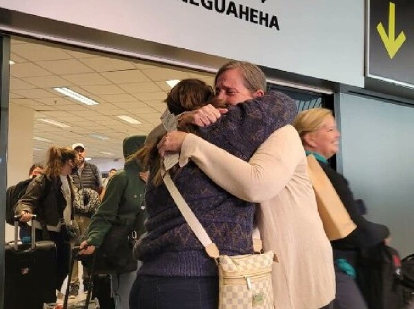 Un total de 21 paraguayos que fueron de turista a Israel regresan este domingo - La Tribuna