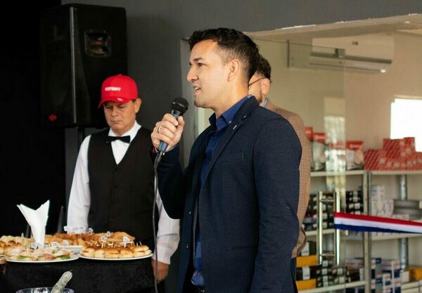 Versus / El nuevo emprendimiento de Néstor Camacho