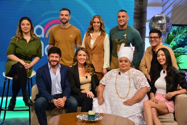 La Mañana de Unicanal presentó a los profesionales que acompañan el programa - Te Cuento Paraguay
