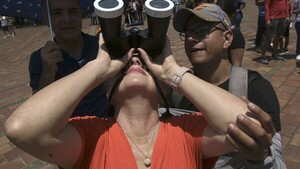 Eclipse de "anillo de fuego" maravilla a América de norte a sur