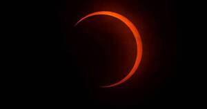 La Nación / Eclipse muestra “anillo de fuego” en el cielo