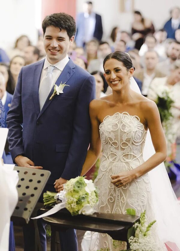 Estefanía Villate Urbieta y Mauro Arriola Baraibar contrajeron matrimonio - Sociales - ABC Color