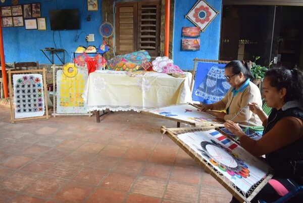 Ñandu Rape, un encuentro con las mujeres que tejen el arte en Pirayú - Viajes - ABC Color