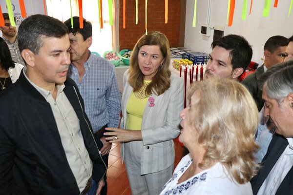 Peña se compromete en conseguir recursos de Itaipú para financiar obra en el Cenade