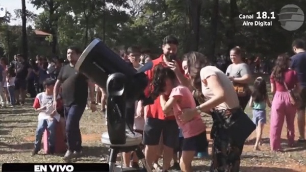 Eclipse solar juntó a un centenar de personas en Asunción - Noticias Paraguay