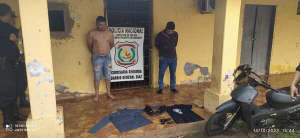 Dos sujetos fueron aprehendidos luego de haber asaltado a un hombre - Oasis FM 94.3