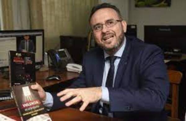 Criminólogo sostuvo que el ministro Ángel Barchini, no es apto para el cargo