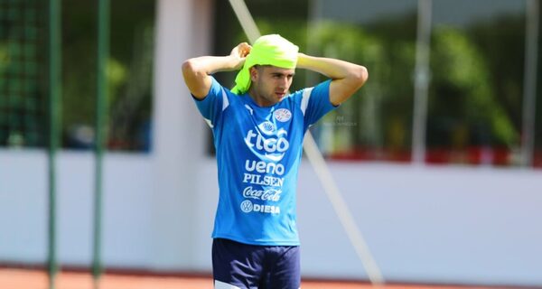 Versus / El extraño caso de Mateo Gamarra: Convocado, pero ni en el banco