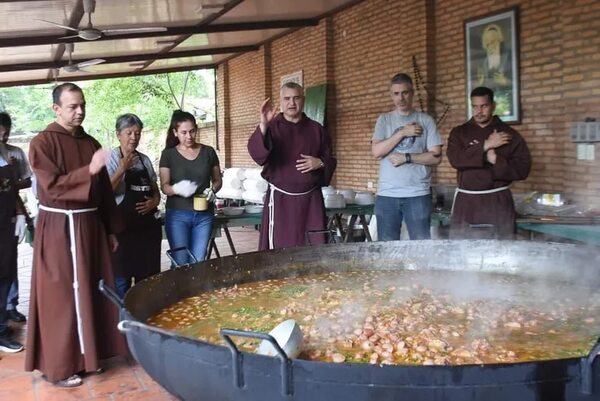 Capuchinos organizan feria gastronómica para solventar obras sociales - Nacionales - ABC Color