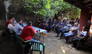 Diario HOY | Agentes penitenciarios de Tacumbú reclaman ley orgánica y seguro de vida