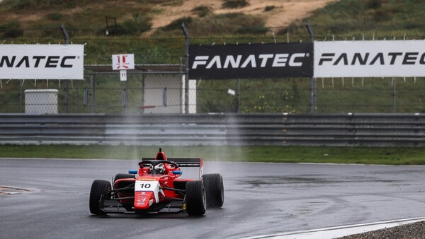 Duerksen con una remontada épica en Zandvoort