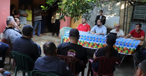 Viceministro de Política Criminal se reunió con sindicato de agentes penitenciarios para que ingresen a Tacumbú