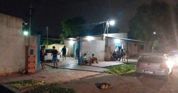 La Nación / Tras asesinato en Remansito, hallan incinerado vehículo que habrían utilizado los atacantes
