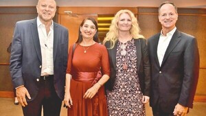 Visión Banco fue anfitrión de cumbre de bancos con valores