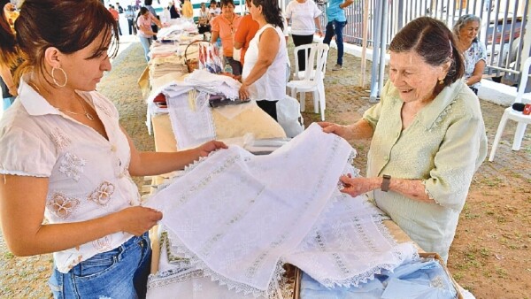 En Guairá, nonagenaria se convierte en una reliquia viviente del ao po’i