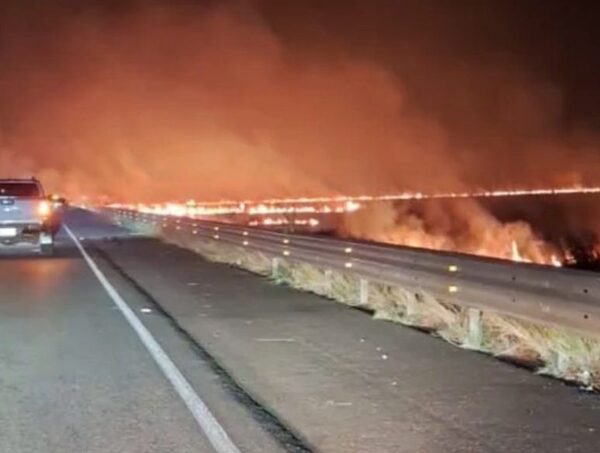 Quema de pastizal ocasiona múltiple choque fatal sobre la Ruta PY03 · Radio Monumental 1080 AM