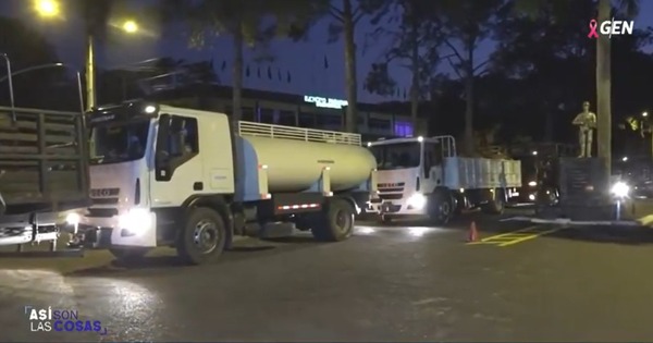 Partieron otros 15 camiones con 180.000 litros de agua al Chaco paraguayo - ADN Digital