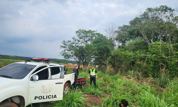 Capturan a dos bandidos que robaron una moto y la estaban desarmando, en Km 10 – Diario TNPRESS