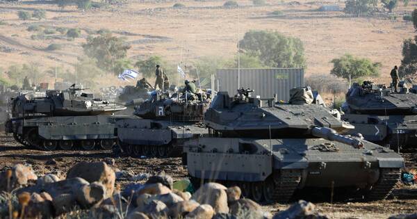 La Nación / Israel evacua las localidades fronterizas con el Líbano