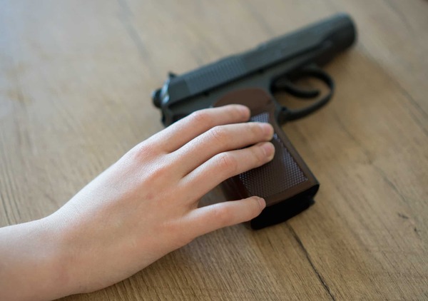 Niña muere a causa de un disparo de arma de fuego en Caazapá - Noticiero Paraguay