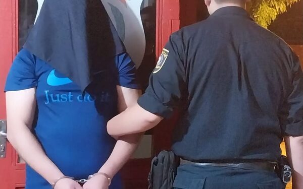 Desgraciado casi mata a su padre y hermano