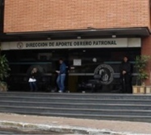 IPS registra 40% de morosidad en aportes patronales - Paraguay.com