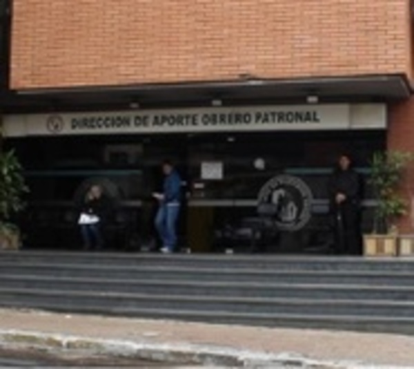 IPS registra 40% de morosidad en aportes patronales - Paraguay.com
