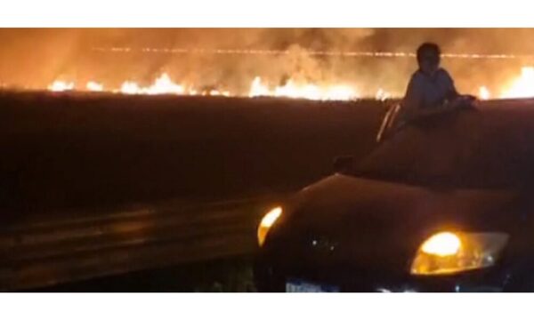 Triple choque dejó un fallecido a causa de quema de pastizales