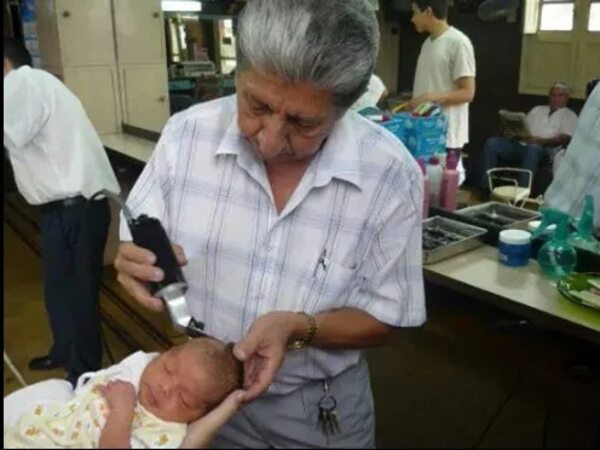 Falleció don Clemente: el peluquero de los bebés en Asunción - Gente - ABC Color