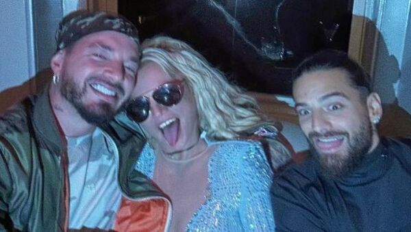 Diario HOY | Encuentro "random" de Britney Spears con Maluma y J Balvin, viral en redes sociales