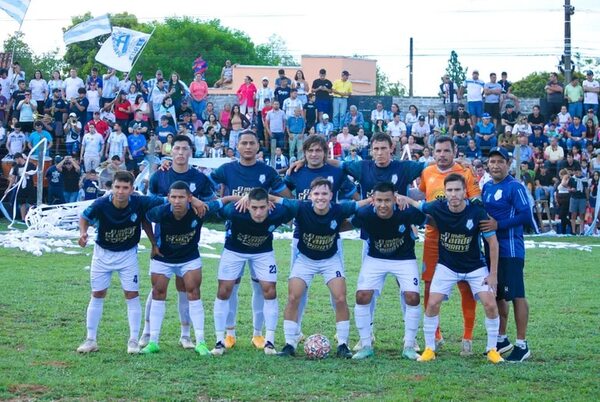 Pirayú Sport y el veterano Alexis Ramírez se consagran en la Liga Pirayuense - Fútbol - ABC Color
