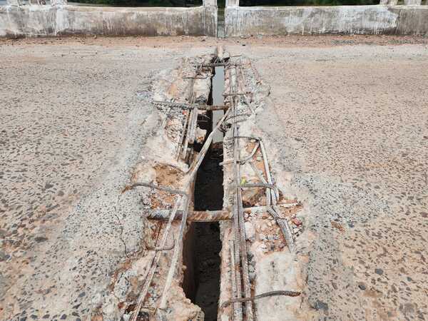 Puente de hormigón presenta preocupante deterioro | Radio Regional 660 AM