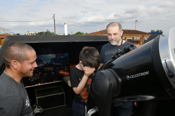 Diario HOY | PTI: Entusiastas de la astronomía pudieron ver el eclipse parcial
