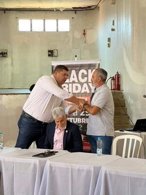 Sin ningún aporte Juancho Acosta, dio su "apoyo moral" a comerciantes pedrojuaninos