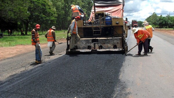 Obras realizadas por firmas ligadas a Pettengill costarán el triple