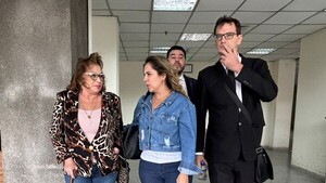 Esposa, hijo y nuera de González Daher comparecerán ante fiscales