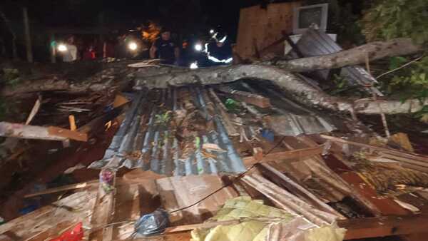 Fuerte temporal provoca la muerte de madre e hijo en Encarnación