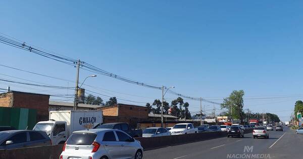 La Nación / Martes caluroso con chaparrones