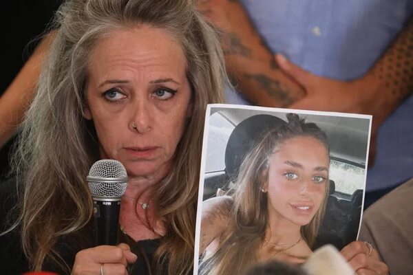 La madre de la joven secuestrada en Gaza y filmada en vídeo: “Mi hija es una leona” - Mundo - ABC Color