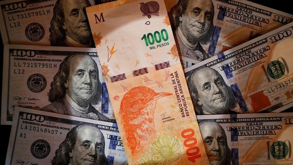 El peso argentino en su nivel más bajo a G. 9 - Oasis FM 94.3