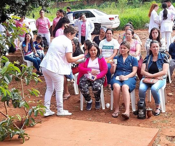 Exitoso evento Octubre Rosa en Presidente Franco