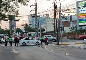 Indígenas bloquean tramo de la avenida Artigas | 1000 Noticias