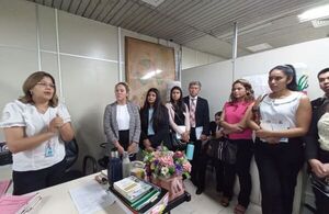 Estudiantes de UNAE visitaron Palacio de Justicia de Encarnación