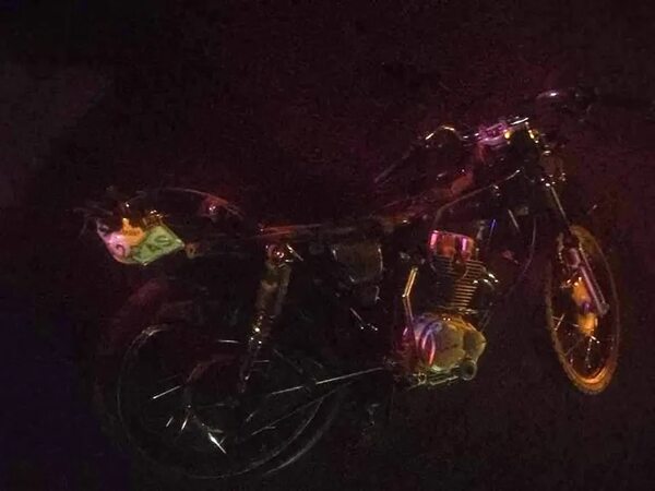 Huyó tras provocar accidente fatal, pero se le cayó la chapa del auto - ABC en el Este - ABC Color